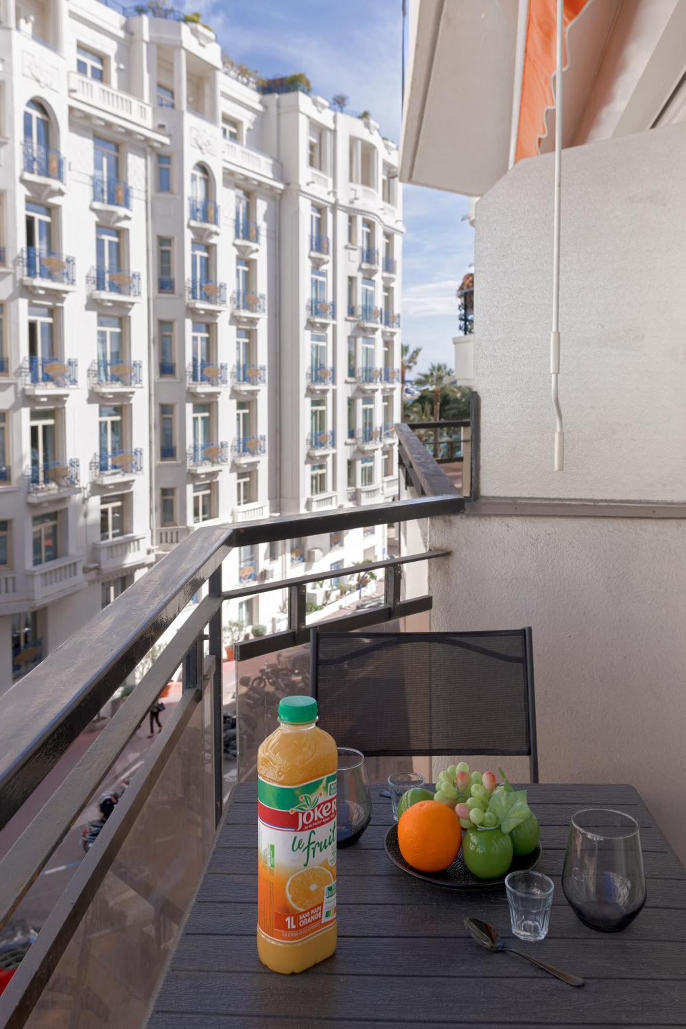 L'Unique Maubourg - Next Hotel Martinez - Terrasse Cannes Extérieur photo